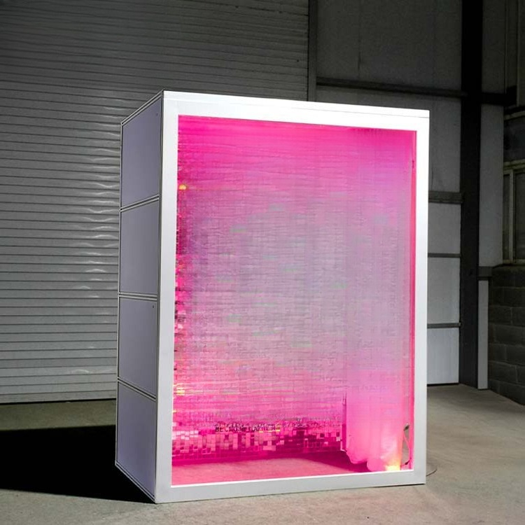 كابينة تصوير بغلاف مجلة أكريلي - مراجعة Lighting And Decor Magazine وسعره