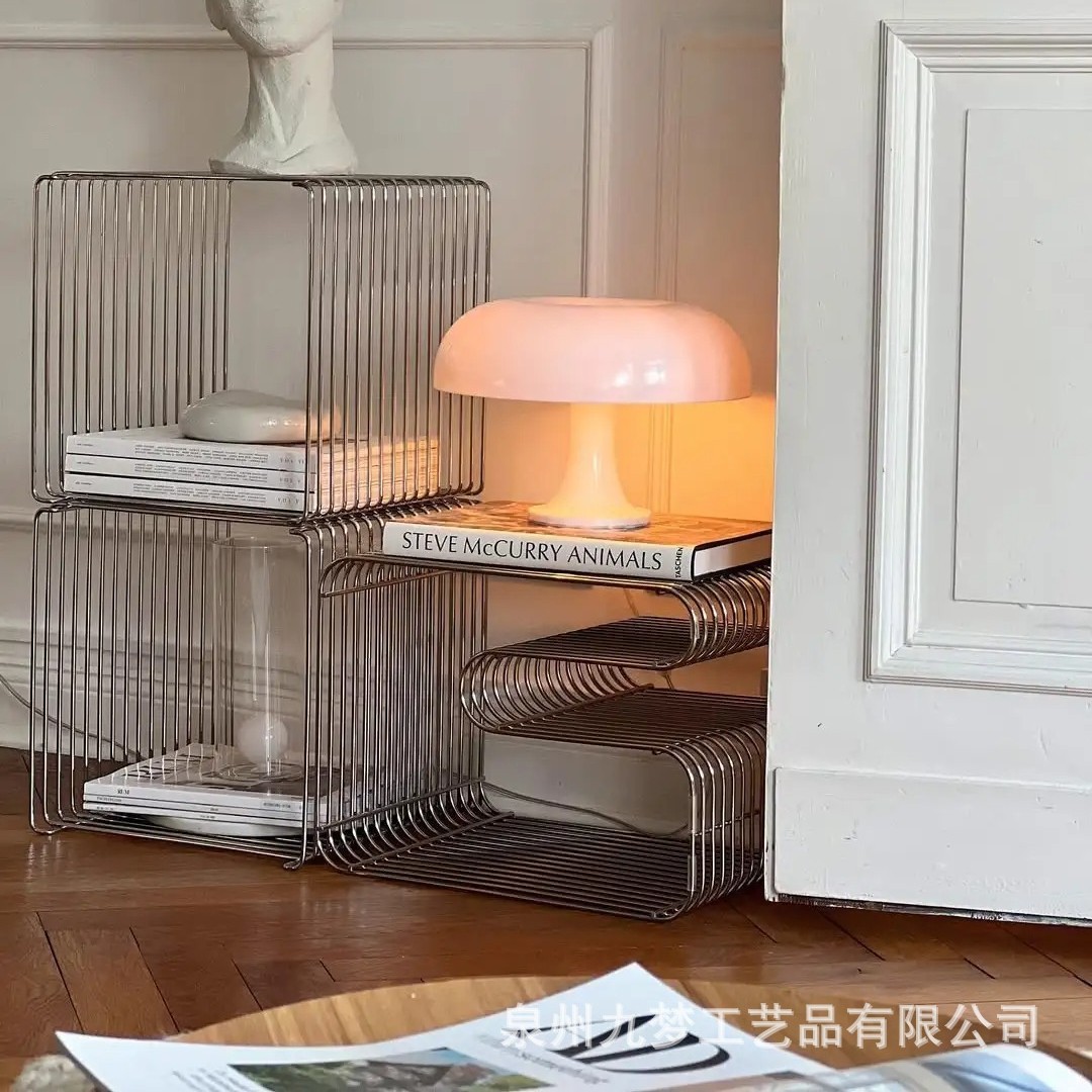 رف أرضي معدني فاخر بتصميم إبدا - مراجعة Lighting And Decor Magazine وسعره